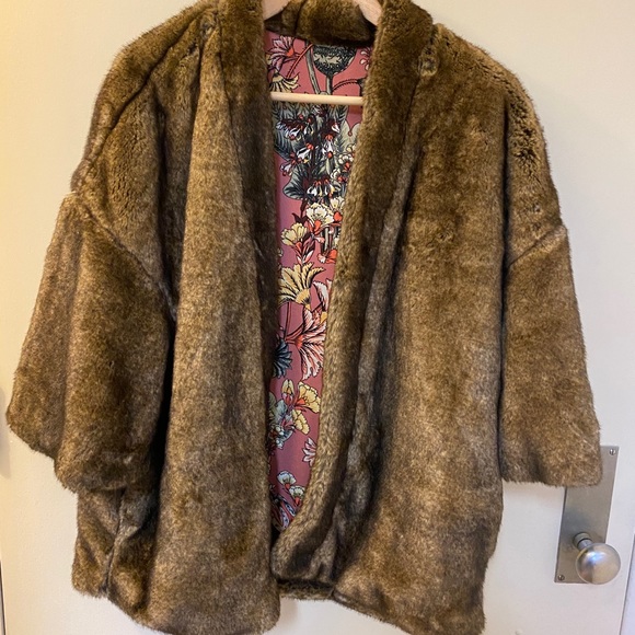 Reversible faux fur jacket - Picture 4 of 6